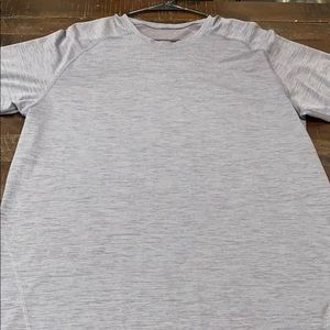 Lululemon Metal Vent